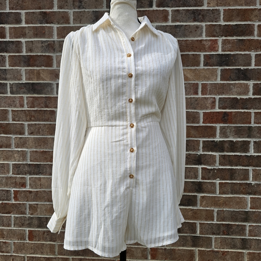 PrettyLittleThing Cream Textured Button Front Romper Shorts Size 2